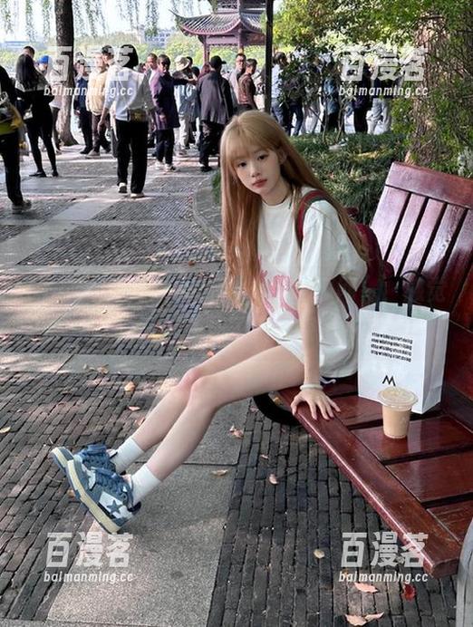 17吃瓜网 没事儿翻“17吃瓜网”,感觉自己都变成了八卦探员…