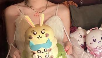 兴致勃勃在51今日吃瓜里翻看热搜，发现抖音的入口和我的脑子一样，总是开小差。
