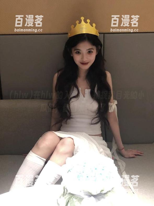 hlw 在hlw的入口处,捕捉我目光的小瓜们,你们太狡猾了!