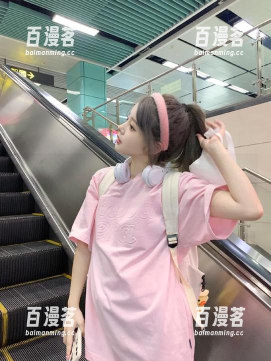 黑料吃瓜网站官网，转个身就在线进，这瓜吃得我直流口水