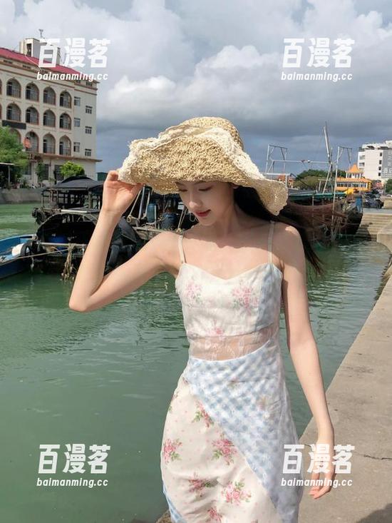 黑料正能量 轻松一按,黑料正能量的传送门带你进入黑料不打烊的奇妙世界!