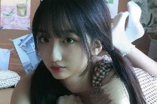 我以为黑料社吧的苹果版会爽啊，结果比喻就成了…